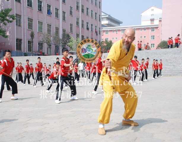 少林小龙武术学院学员训练