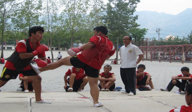 河南嵩山少林武校