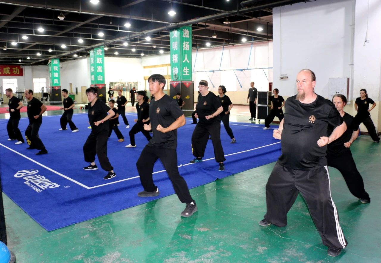 少林小龙武校