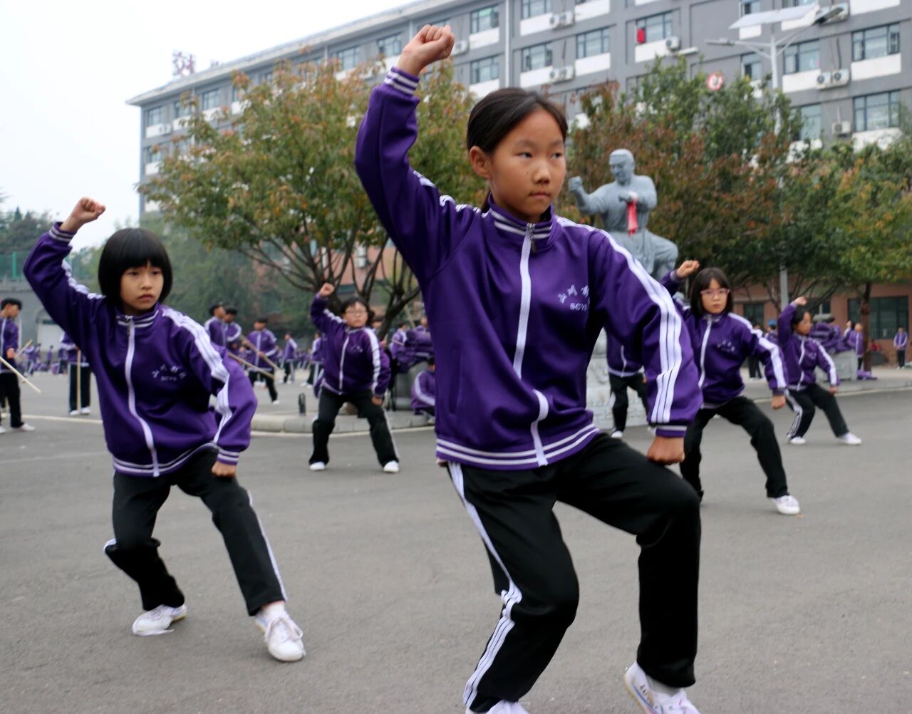 少林小龙武校:热爱为帆,手足为伴 新疆姐弟的仨月成长与逐梦路
