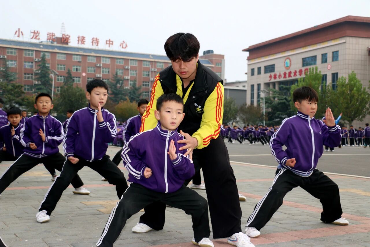 少林小龙武校:热爱为帆,手足为伴 新疆姐弟的仨月成长与逐梦路