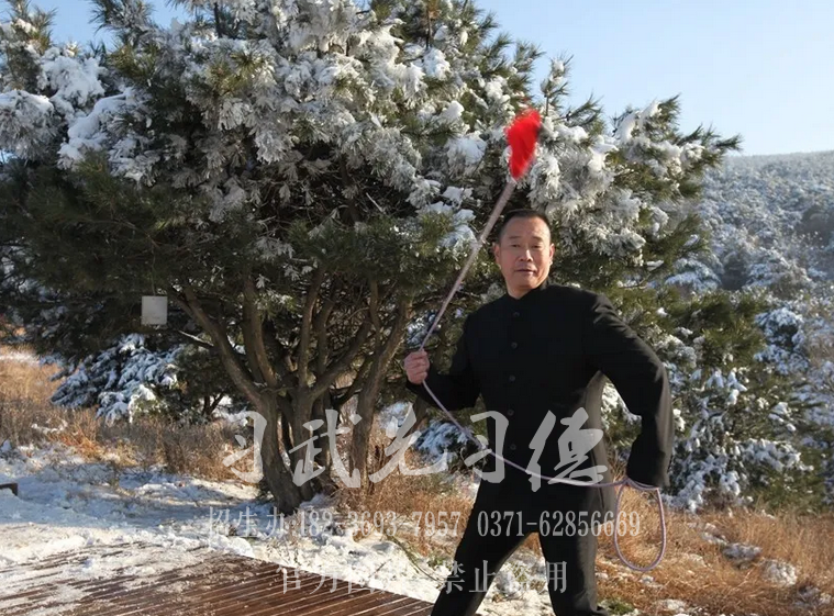 嵩山少林小龙武校校长陈同川的流星锤